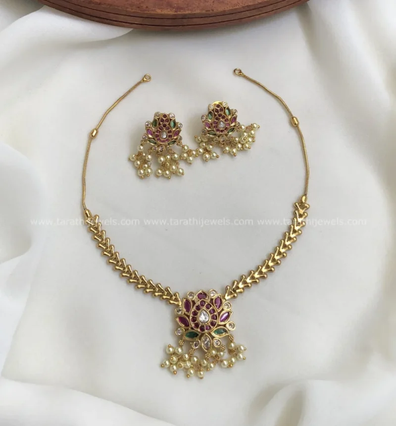 Sana Lotus Necklace N716