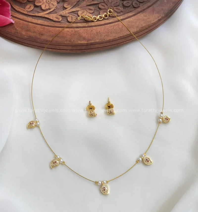 Vaishu Invisible Necklace N721