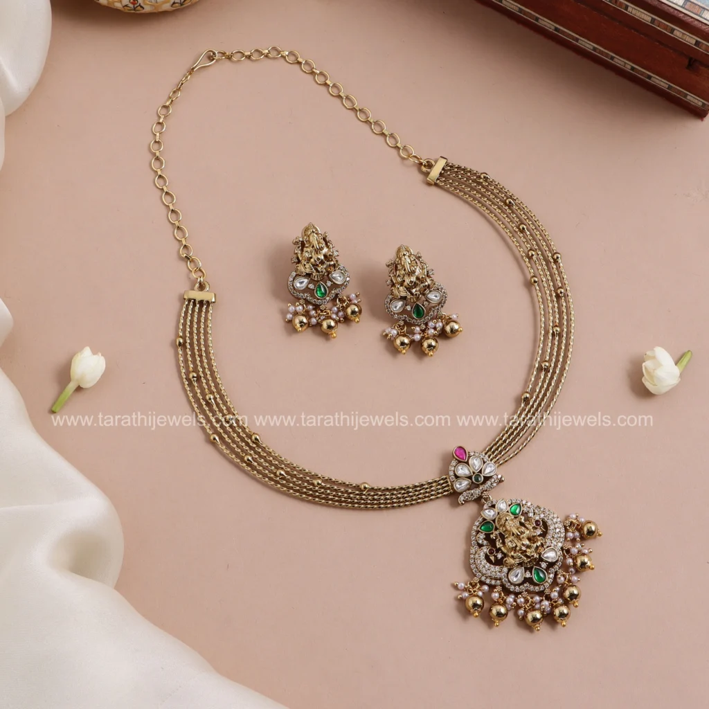 Lord Ganesha Pendant Hasli Choker CH362